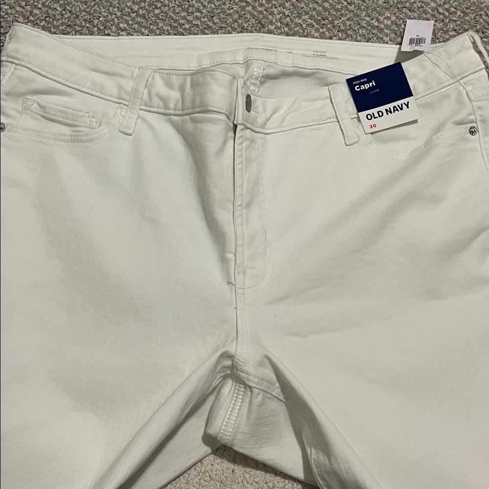 NWT- Old Navy - 20. Capri - Picture 3 of 7
